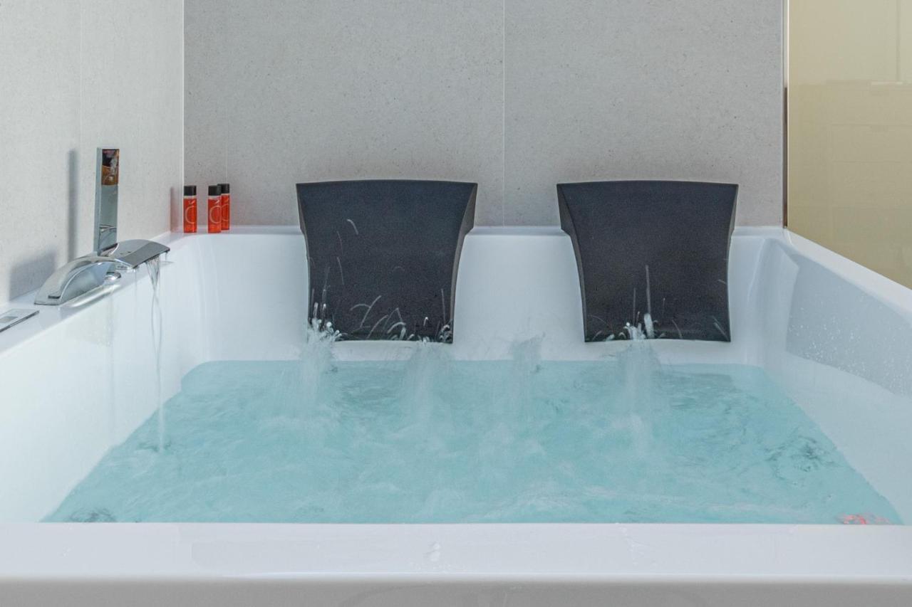 Holidays P16 - Hidromasaje Empuriabrava Ngoại thất bức ảnh